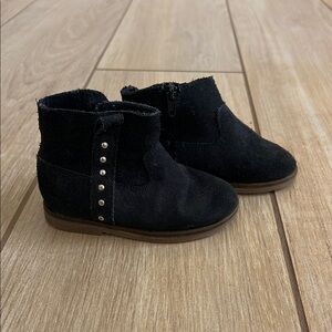 Zara baby dark navy leather boots with studs, size 4.5